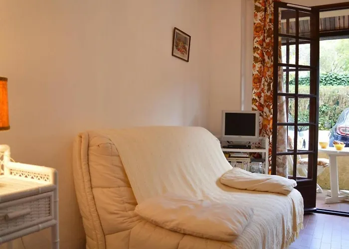 Avec Terrasse, Parking, à 500m De La - - Fr-1-251-66 Appartement