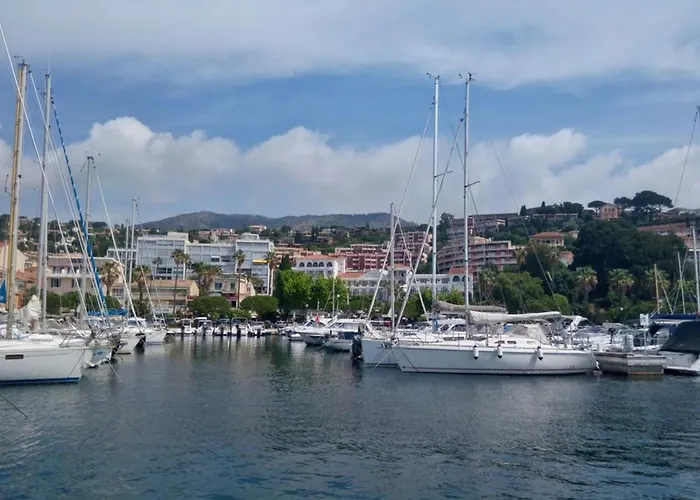 Avec Terrasse, Parking, à 500m De La - - Fr-1-251-66 Appartement *